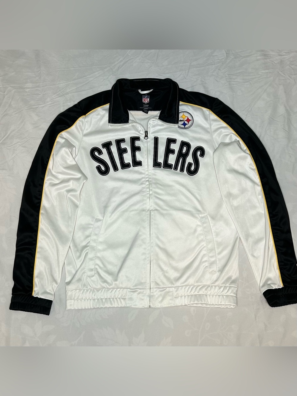 NFL Team Apparel Pittsburgh Steelers Women's Full Zip Track Jacket M White Black